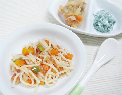 【離乳食後期】スパゲッティナポリタン/牛肉と野菜のトマト煮こみ/青菜のヨーグルト和え