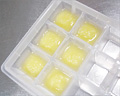 白菜を製氷皿で冷凍