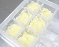 ジャガイモを製氷皿で冷凍